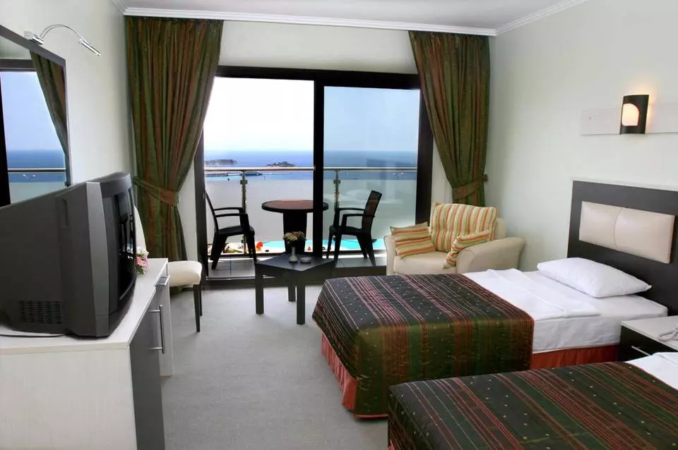 l'ambiance royal palace hotel kusadasi